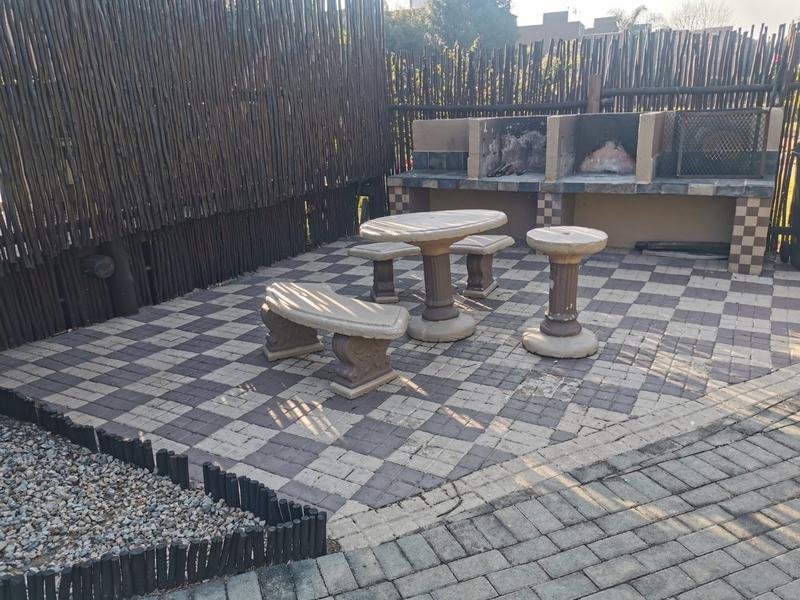 To Let 2 Bedroom Property for Rent in Dotye Eastern Cape